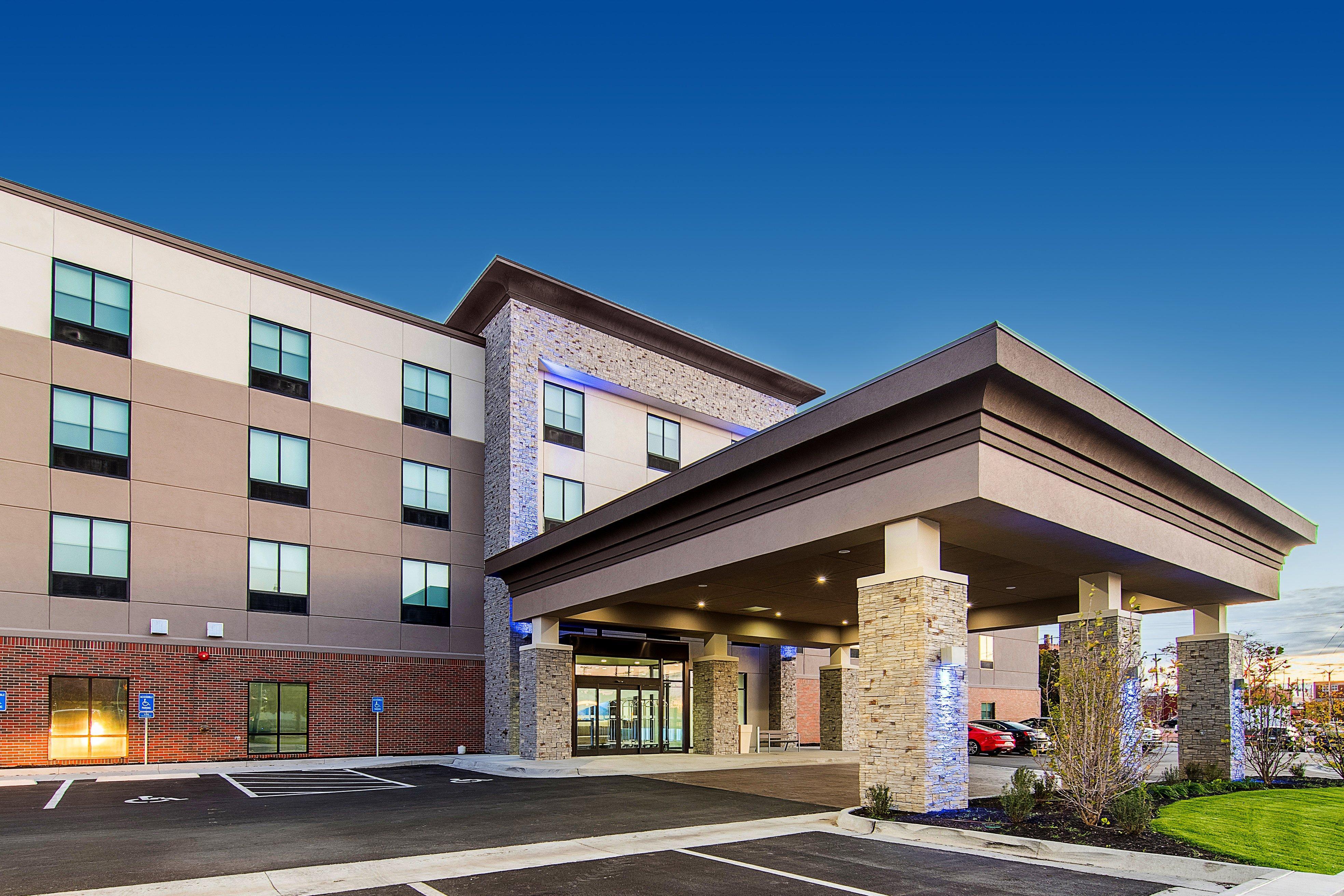 Holiday Inn Express & Suites - Atchison, An Ihg Hotel Buitenkant foto