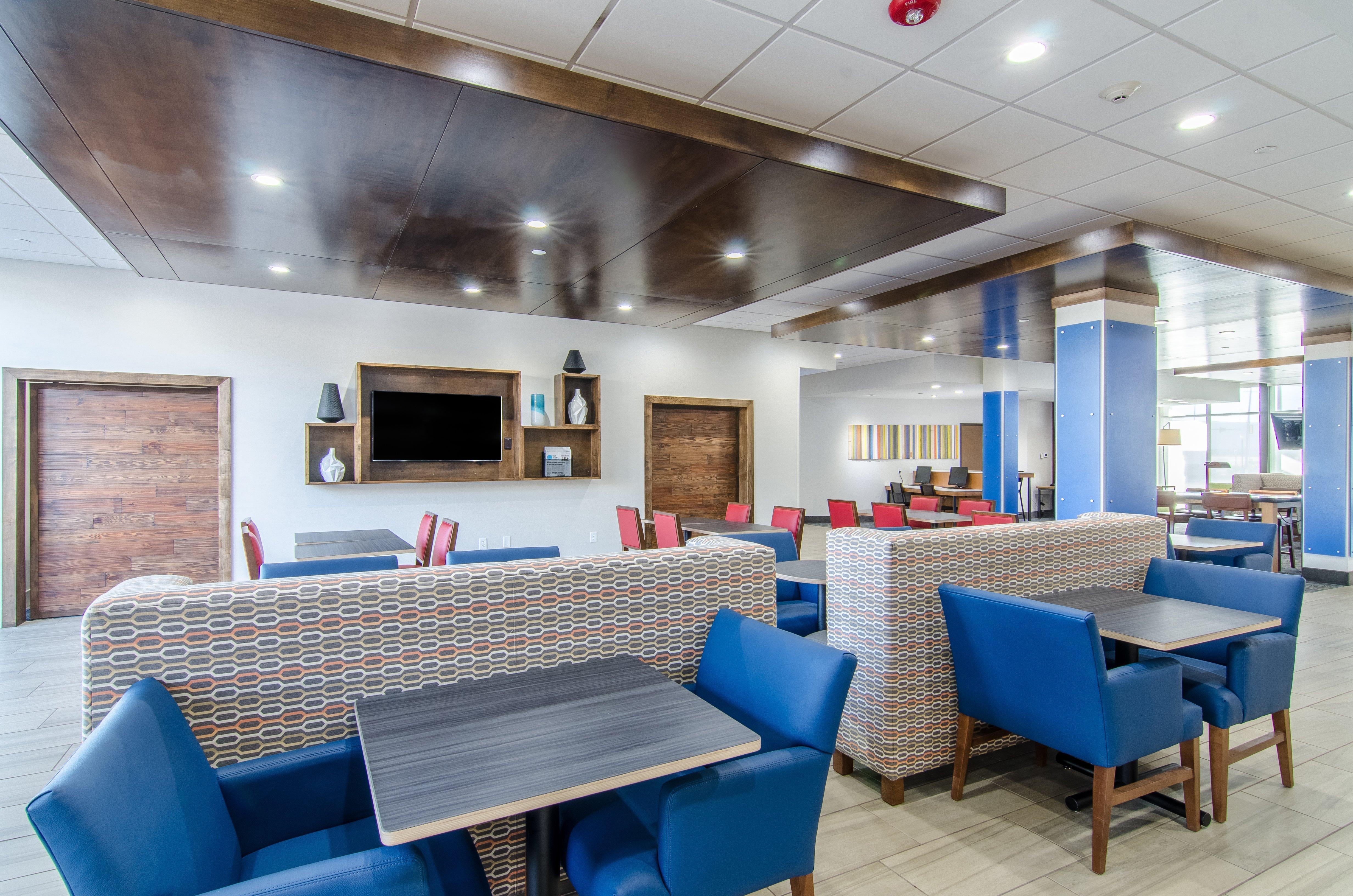 Holiday Inn Express & Suites - Atchison, An Ihg Hotel Buitenkant foto